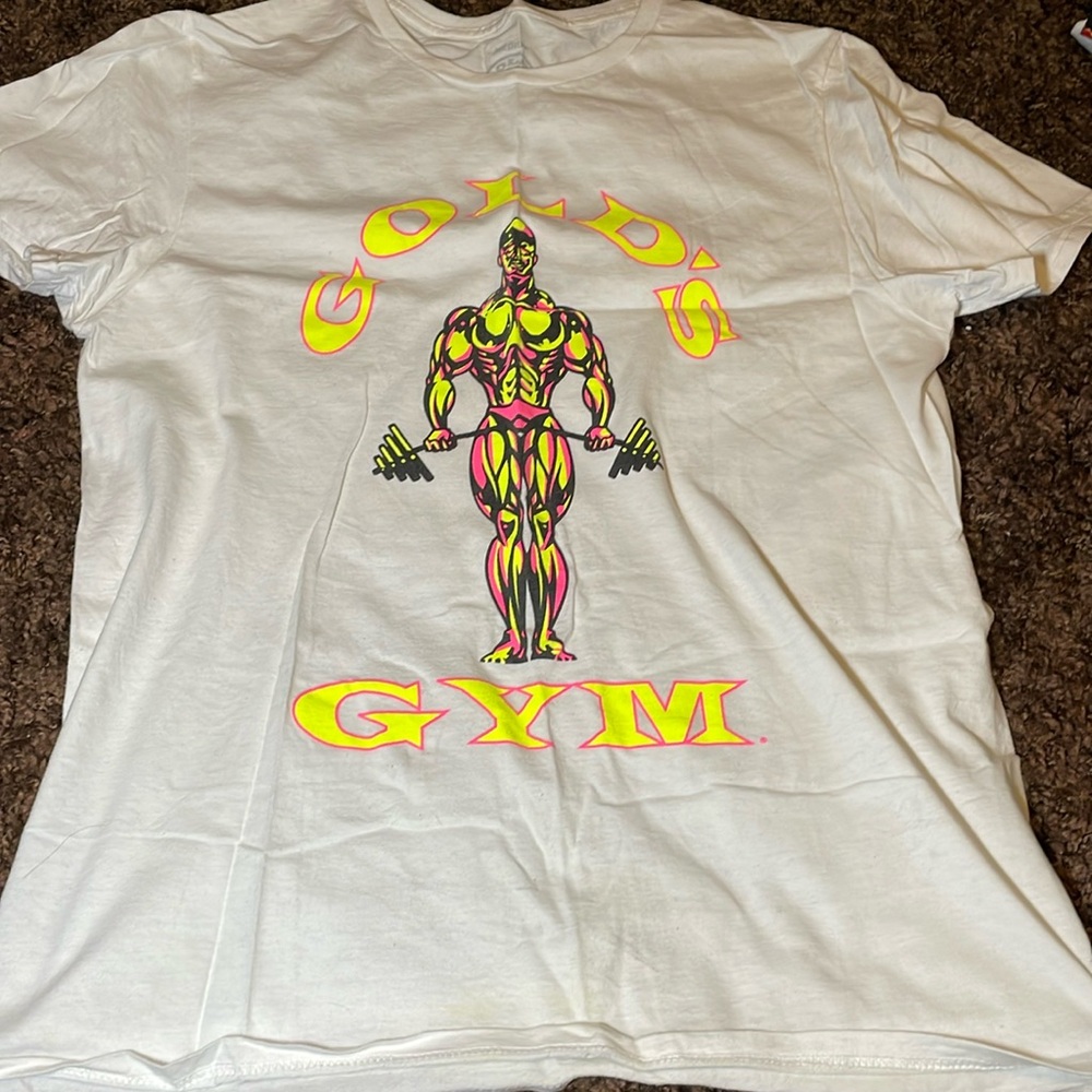 Golds gym Tshirt size small